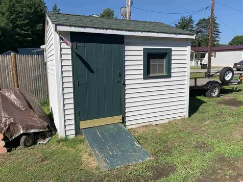 22 Dianne Street Nashua NH 03062
