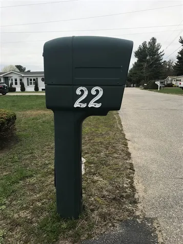 22 Dianne Street Nashua NH 03062