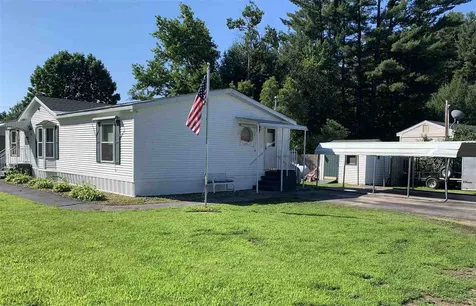 22 Dianne Street Nashua NH 03062