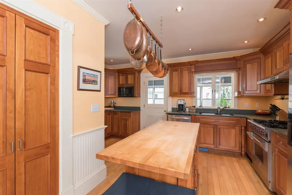 4 West Concord Street Dover NH 03820