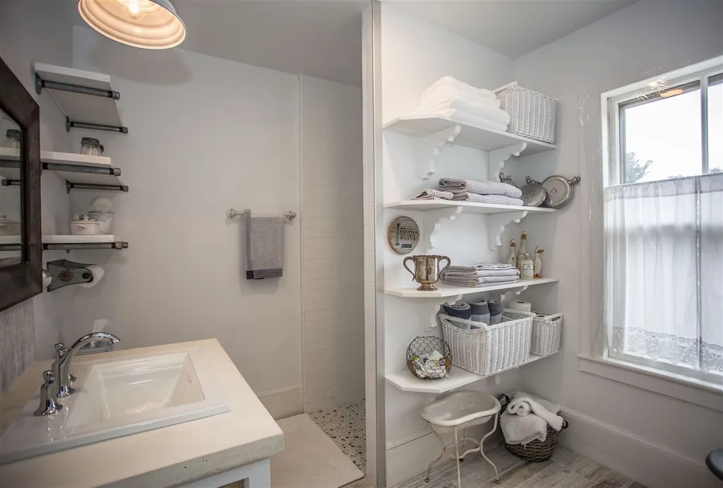 51 Pine Street Peterborough NH 03458