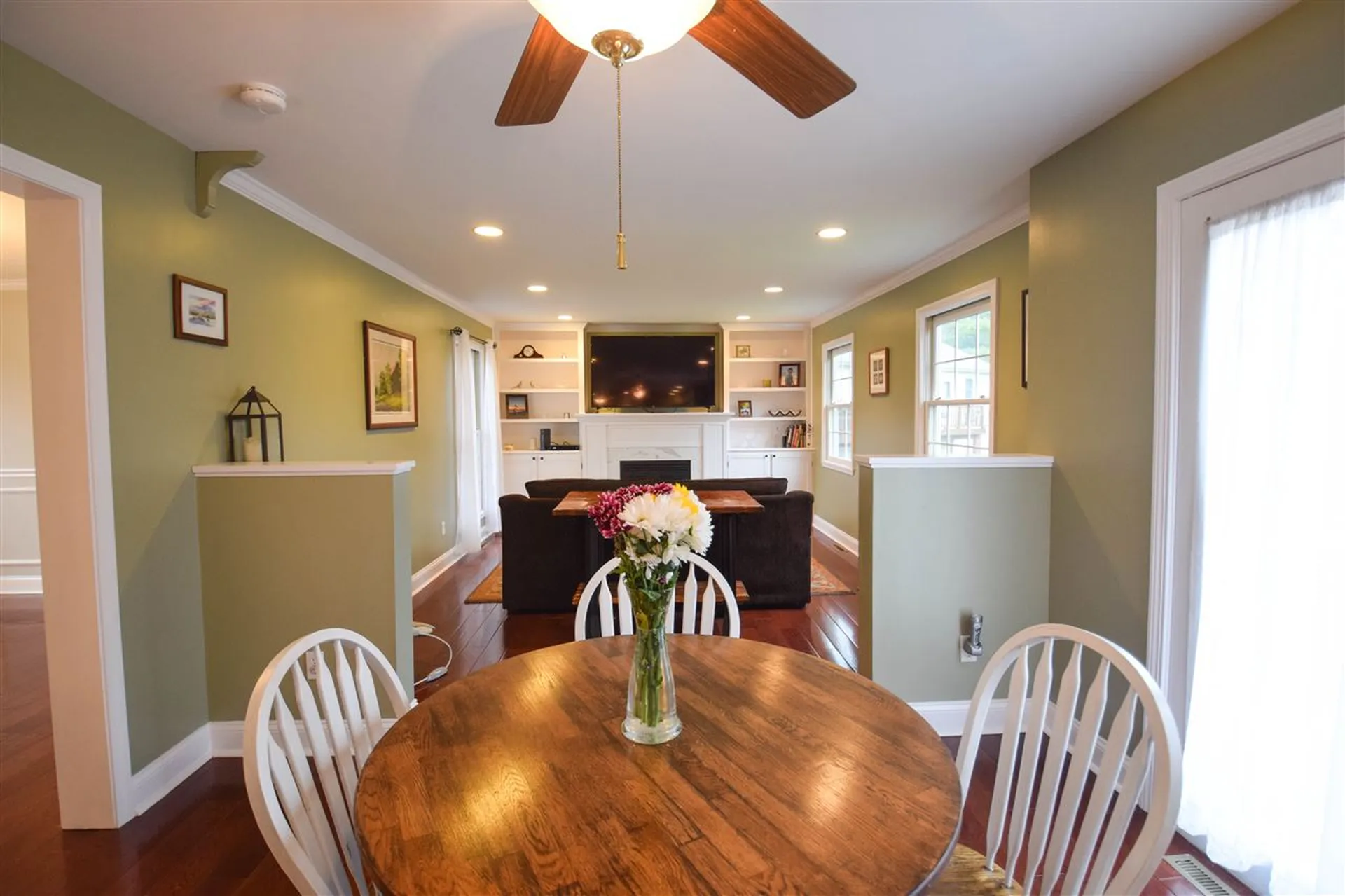 27 Hawthorn Circle Essex VT 05452