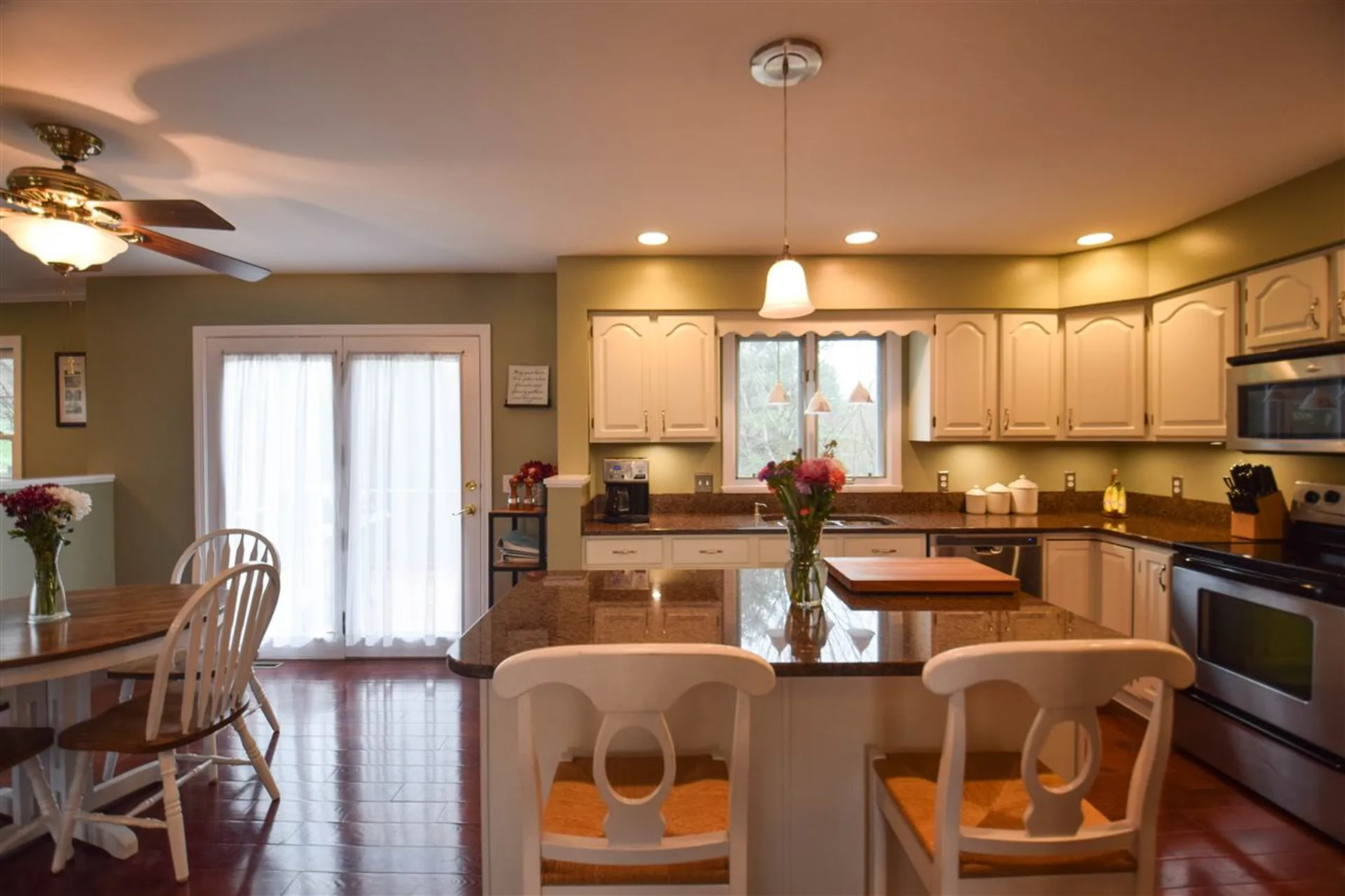 27 Hawthorn Circle Essex VT 05452