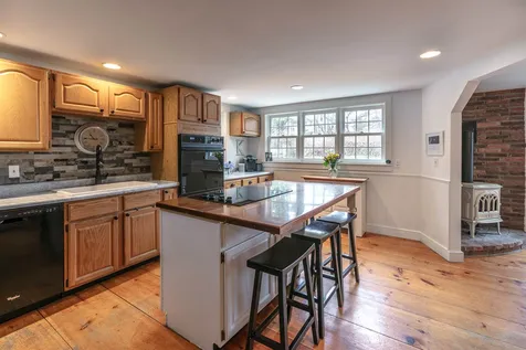 65 Barrett Road New London NH 03257