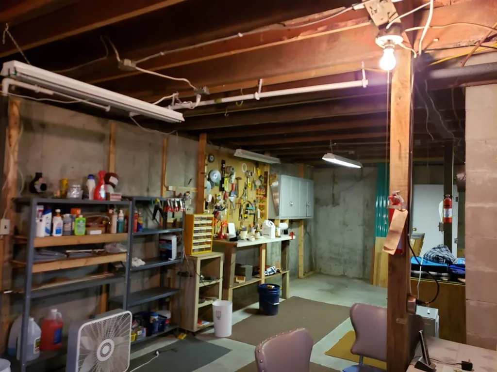 570 Kings Highway Stoddard NH 03464