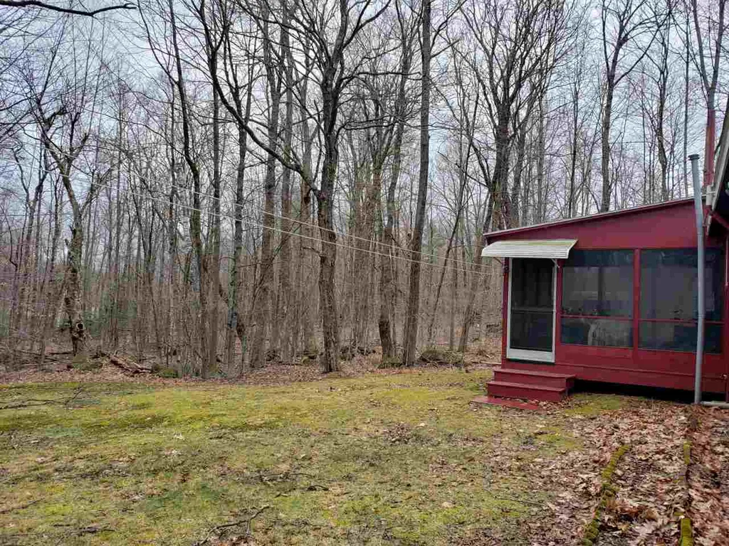 570 Kings Highway Stoddard NH 03464
