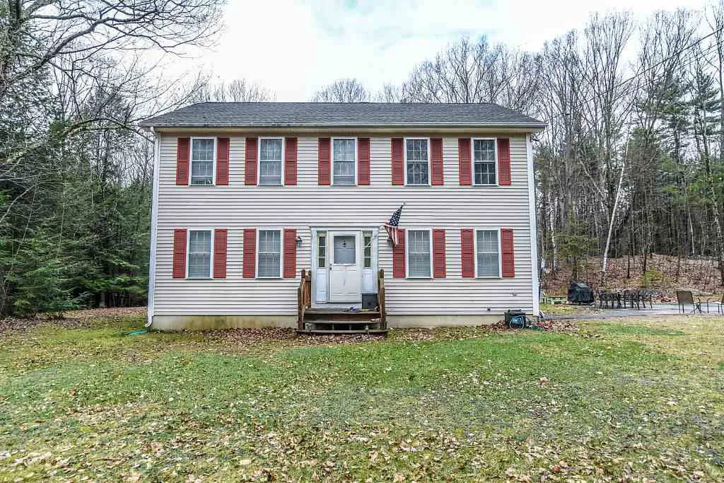 12 Fox Ridge Road Epping NH 03042