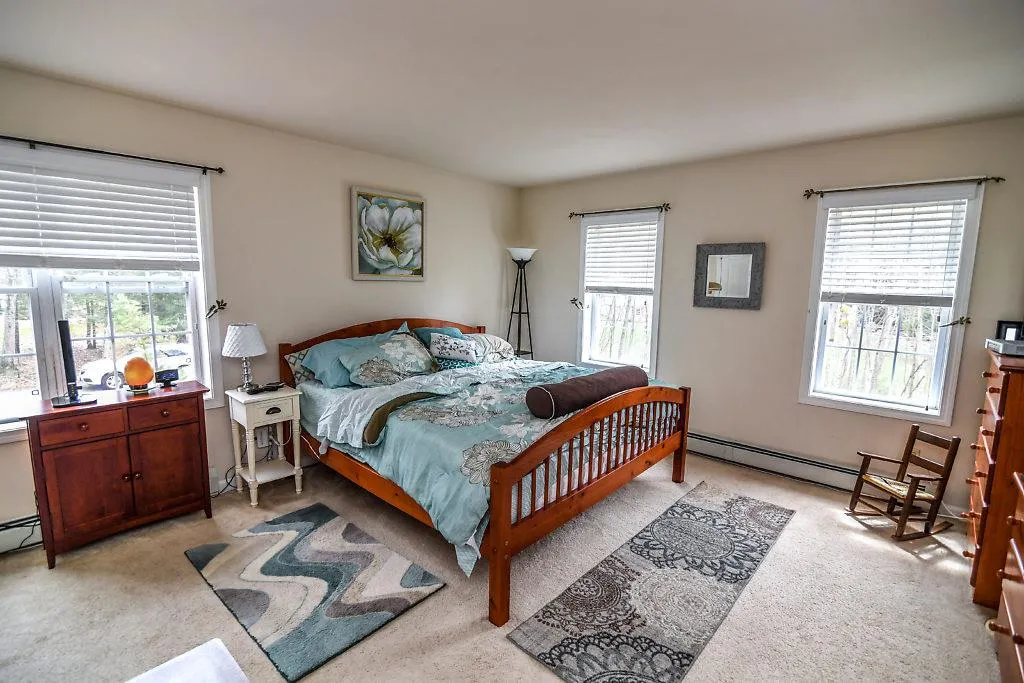 12 Fox Ridge Road Epping NH 03042