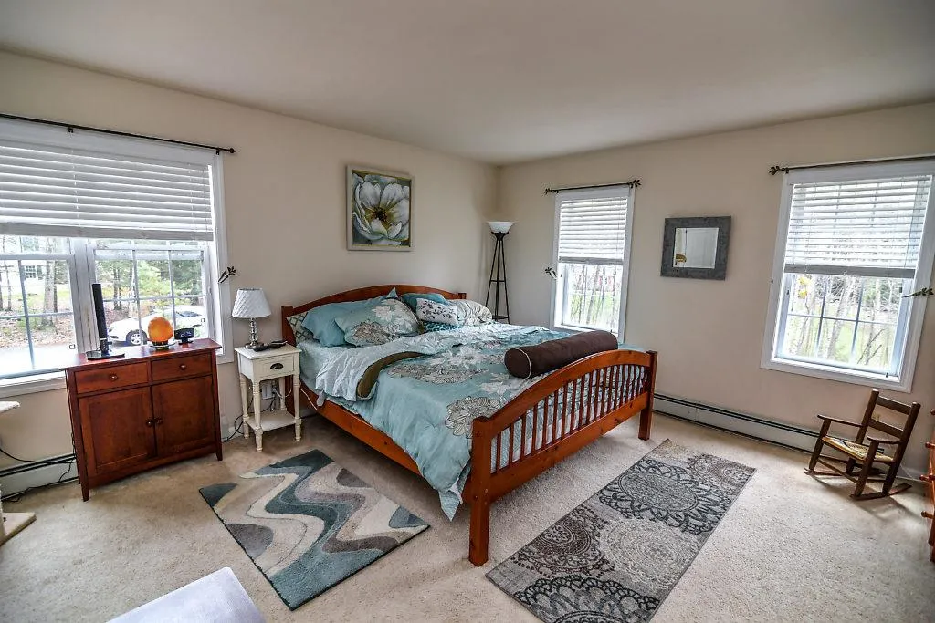 12 Fox Ridge Road Epping NH 03042