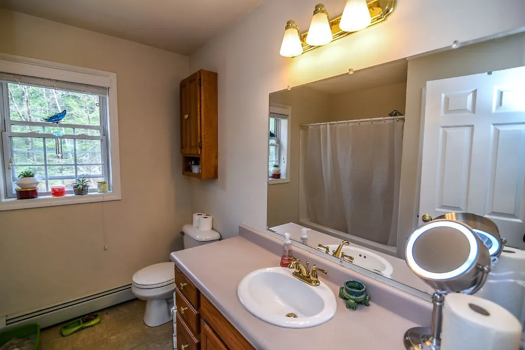 12 Fox Ridge Road Epping NH 03042
