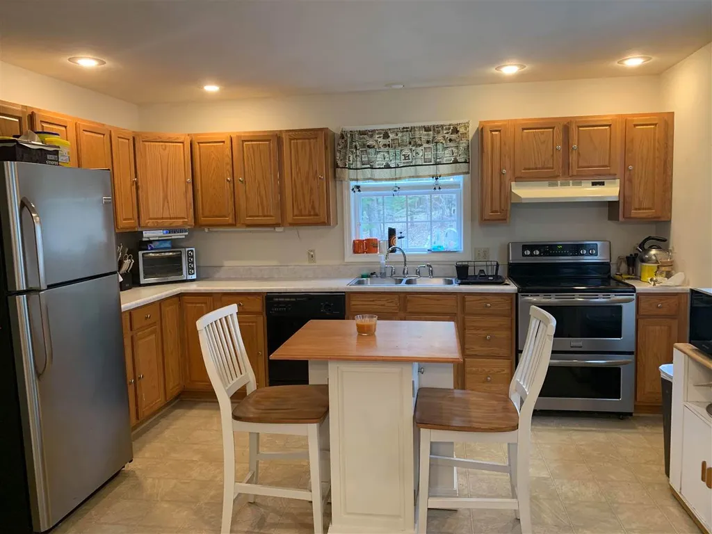 12 Fox Ridge Road Epping NH 03042