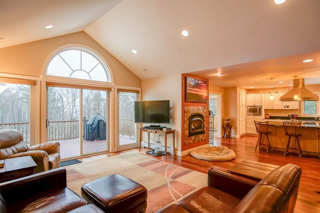 66 Pinnacle Point Waterbury VT 05676