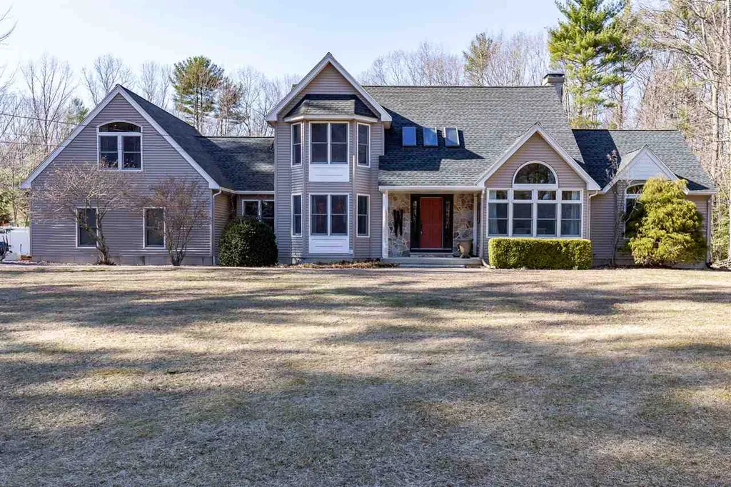3 White Drive Kingston NH 03848