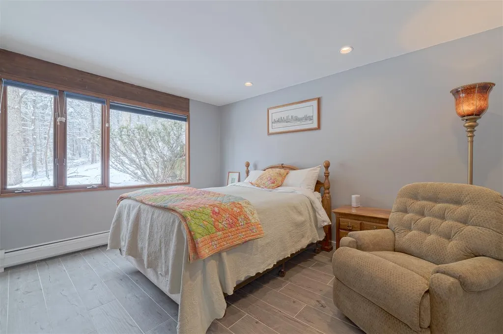 881 Morgan Hill Road New London NH 03257