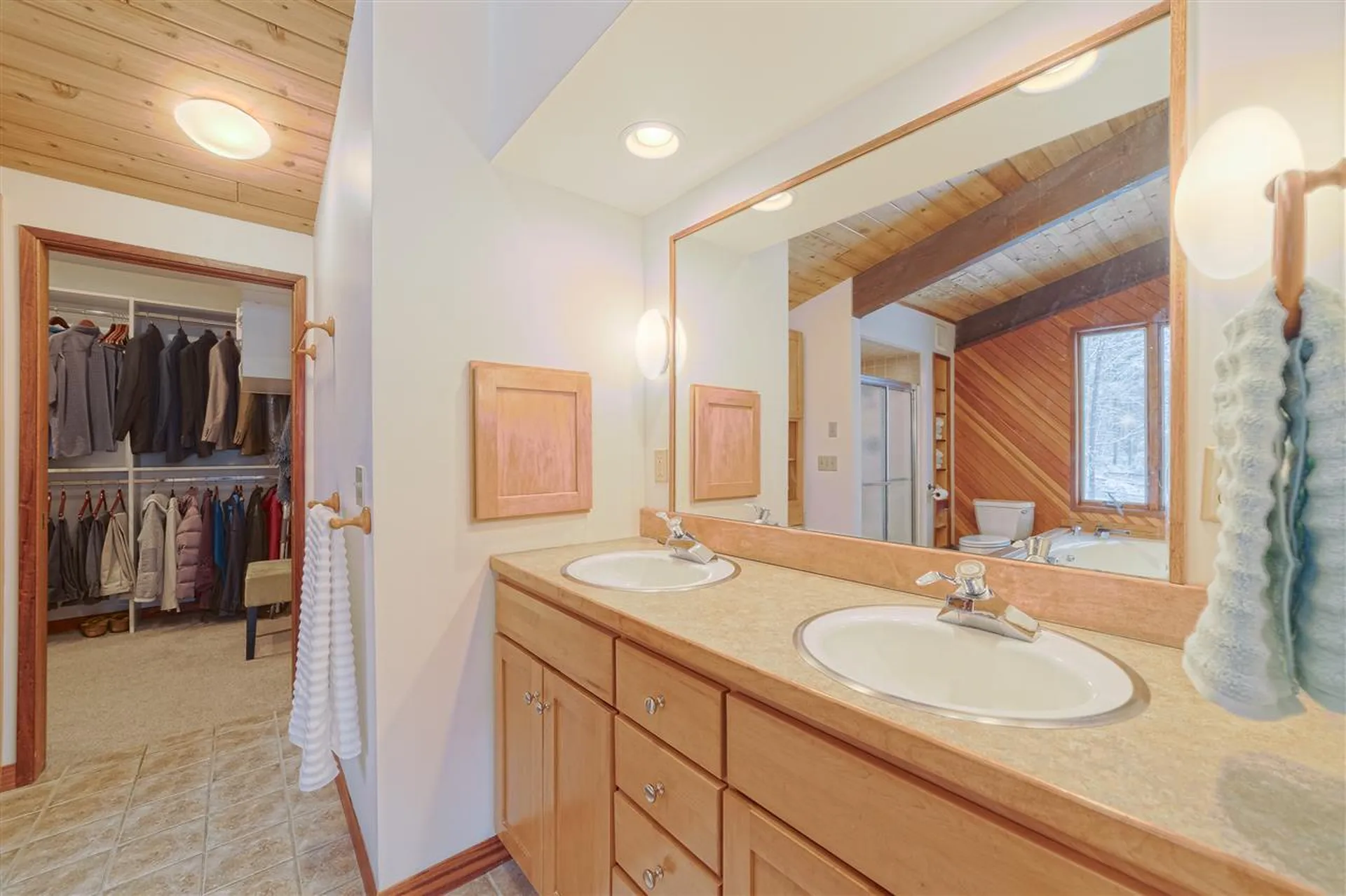881 Morgan Hill Road New London NH 03257