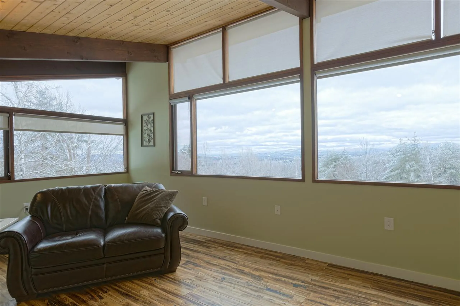 881 Morgan Hill Road New London NH 03257