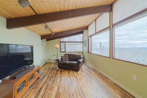 881 Morgan Hill Road New London NH 03257