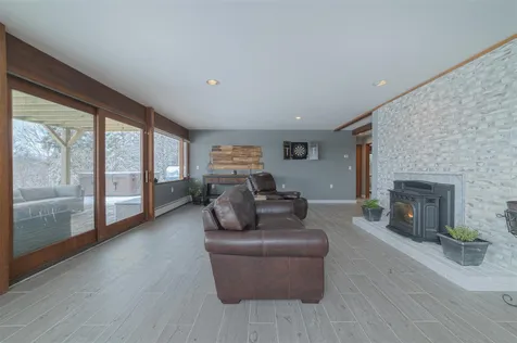 881 Morgan Hill Road New London NH 03257