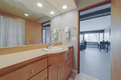 881 Morgan Hill Road New London NH 03257