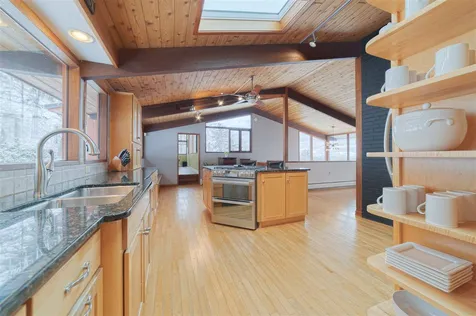 881 Morgan Hill Road New London NH 03257
