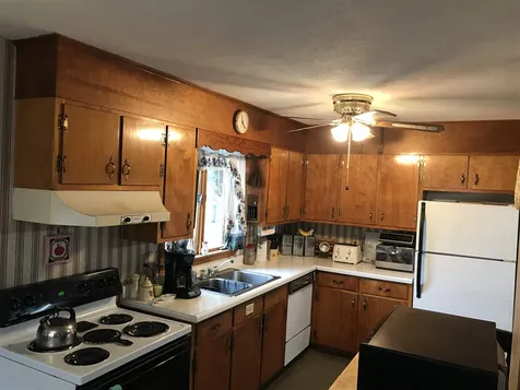10 Edward Heights Brattleboro VT 05301