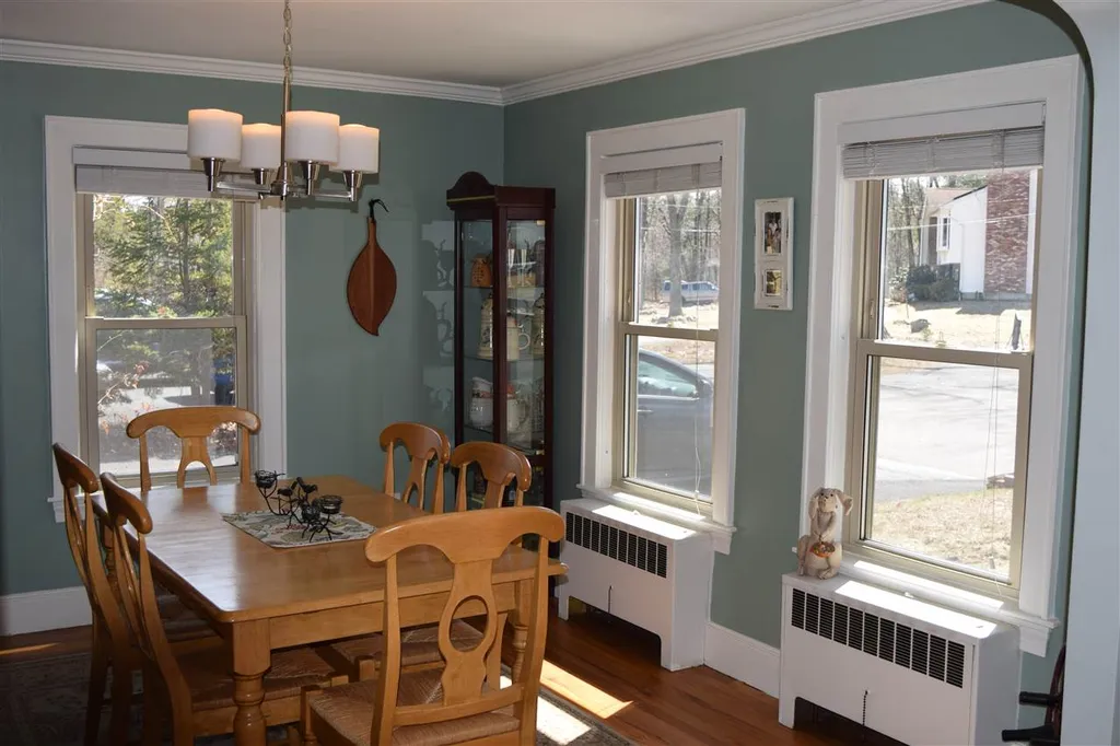 206 Glenwood Avenue Manchester NH 03102