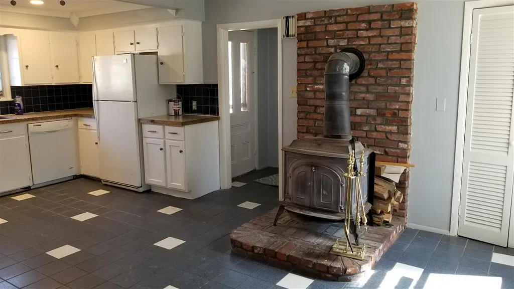 264 Milford Street Manchester NH 03102