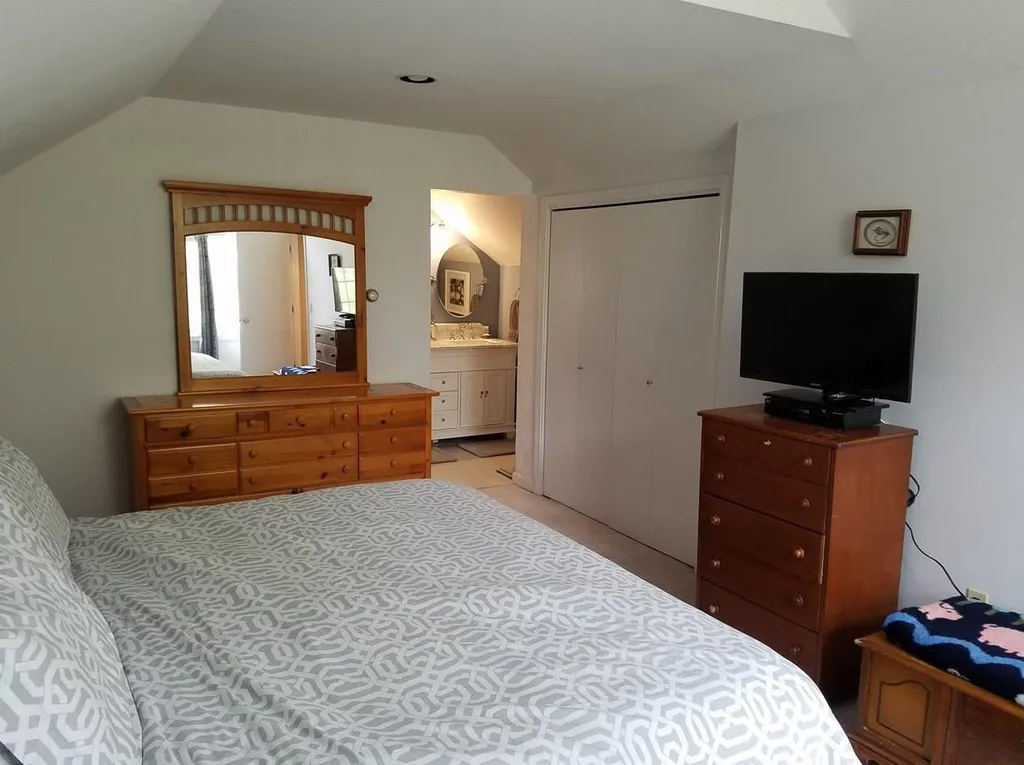 53 Suissevale Avenue Moultonborough NH 03254