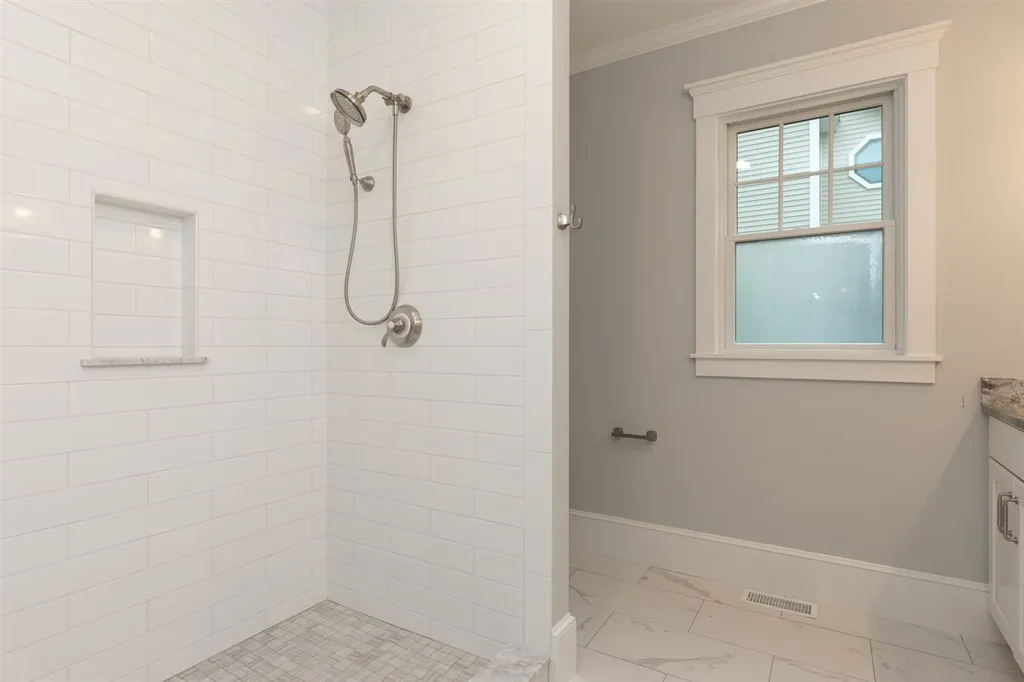 1177 Sagamore Avenue Portsmouth NH 03801