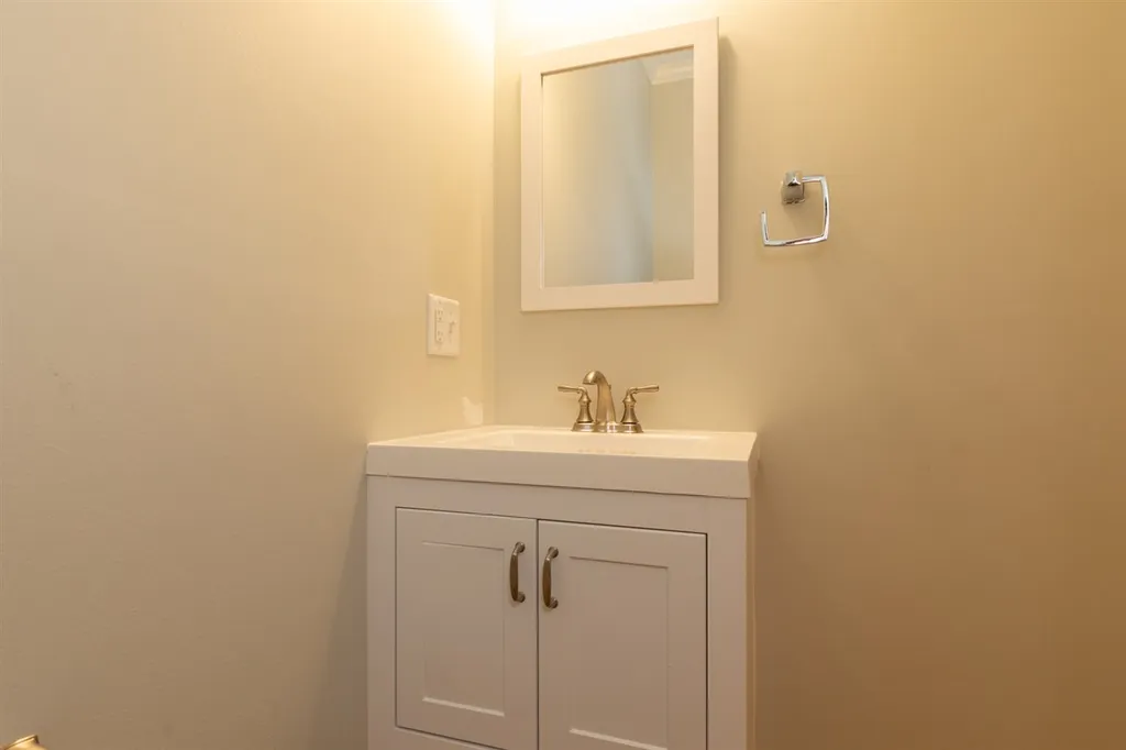 1177 Sagamore Avenue Portsmouth NH 03801
