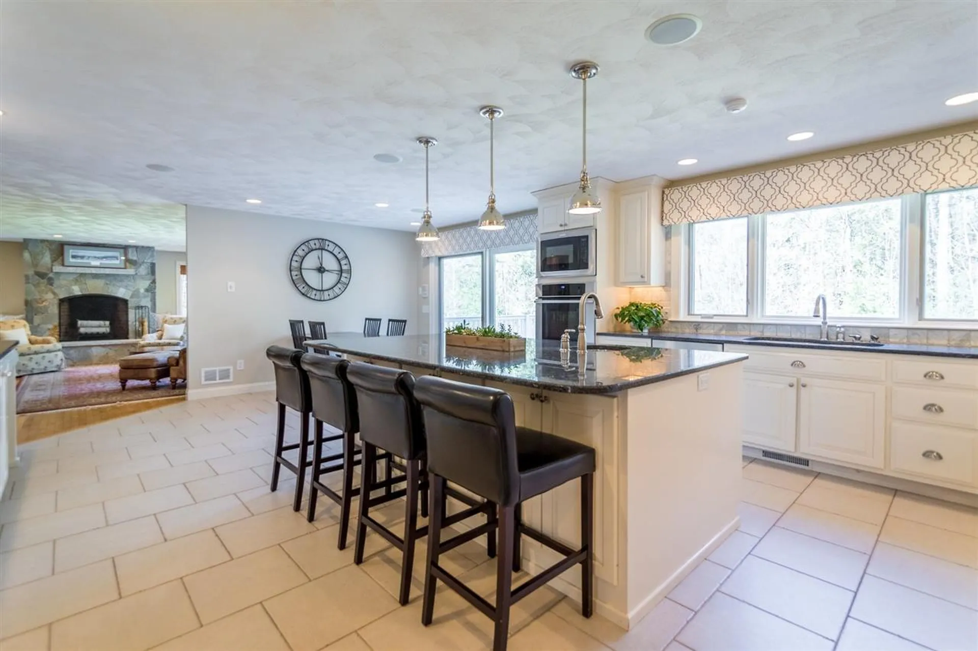 10 Squier Drive North Hampton NH 03862