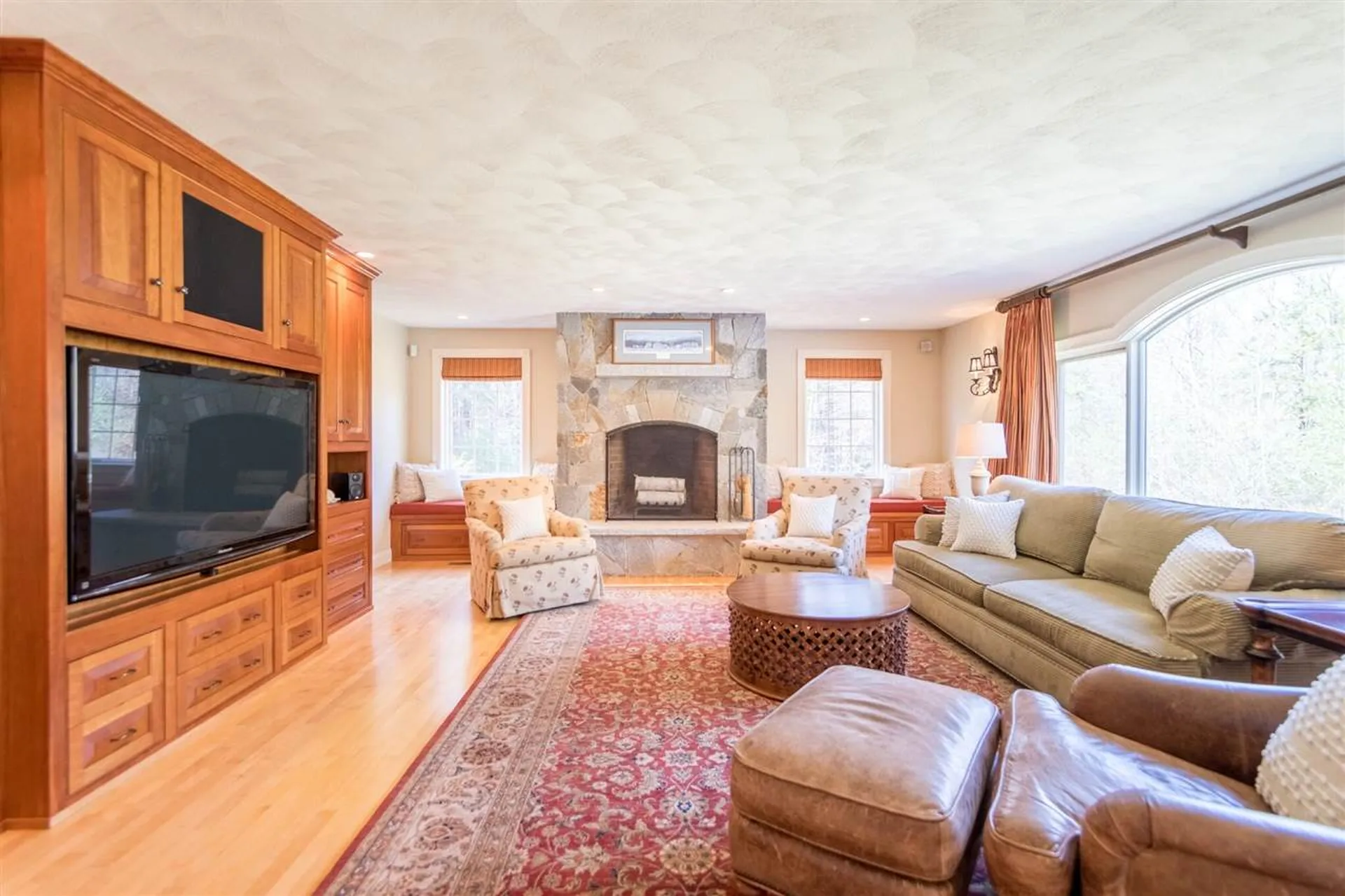 10 Squier Drive North Hampton NH 03862