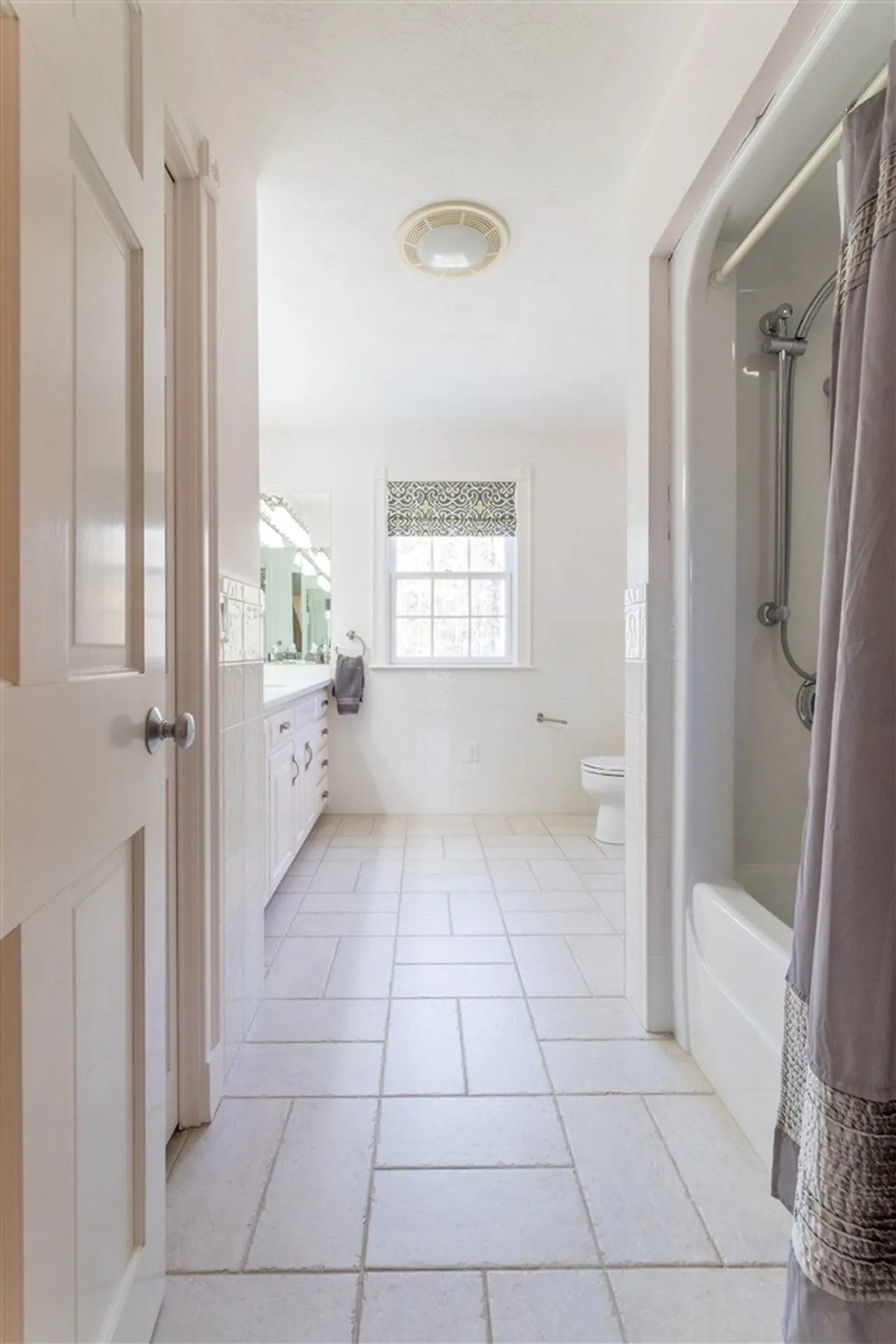10 Squier Drive North Hampton NH 03862