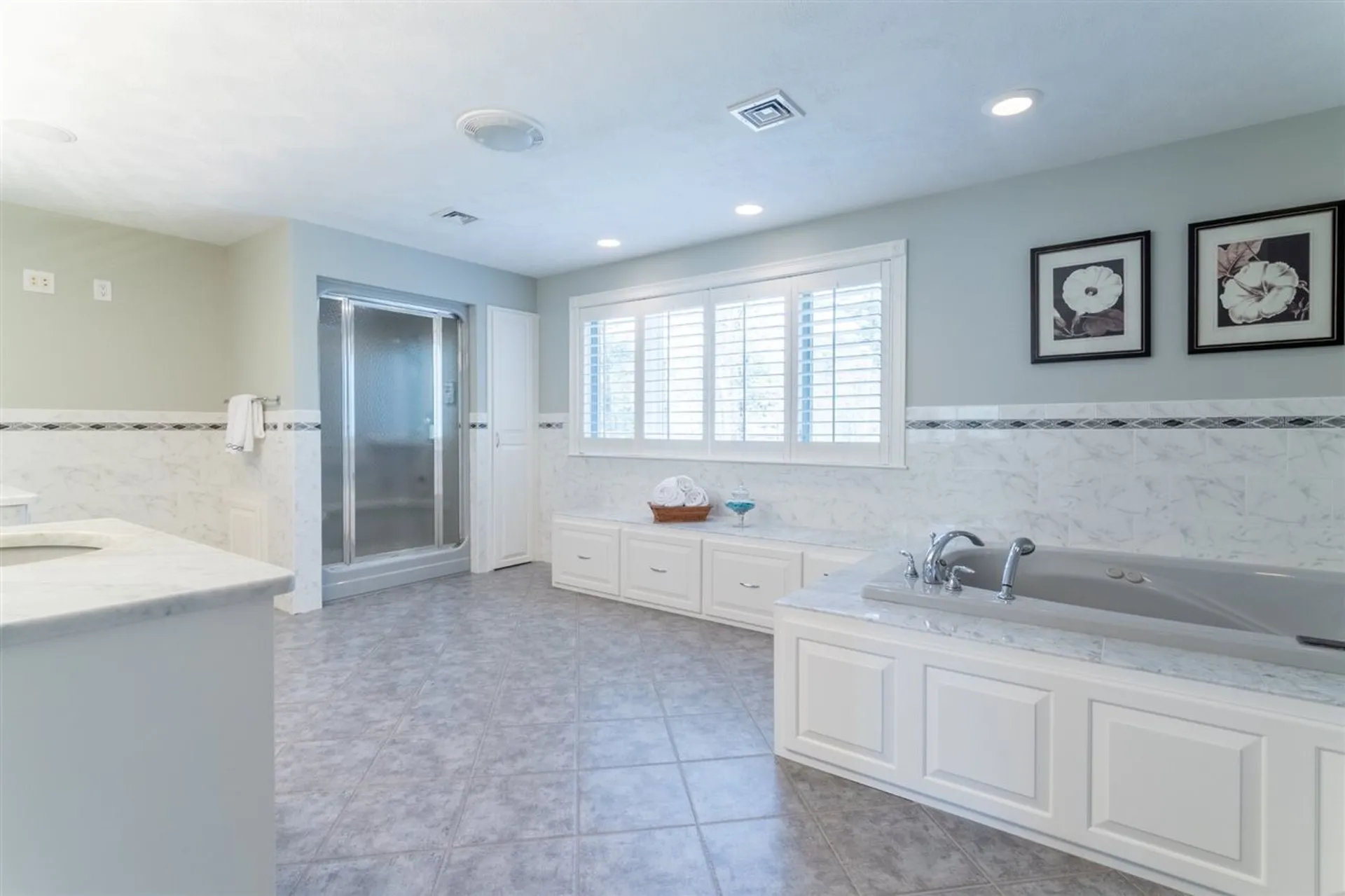10 Squier Drive North Hampton NH 03862