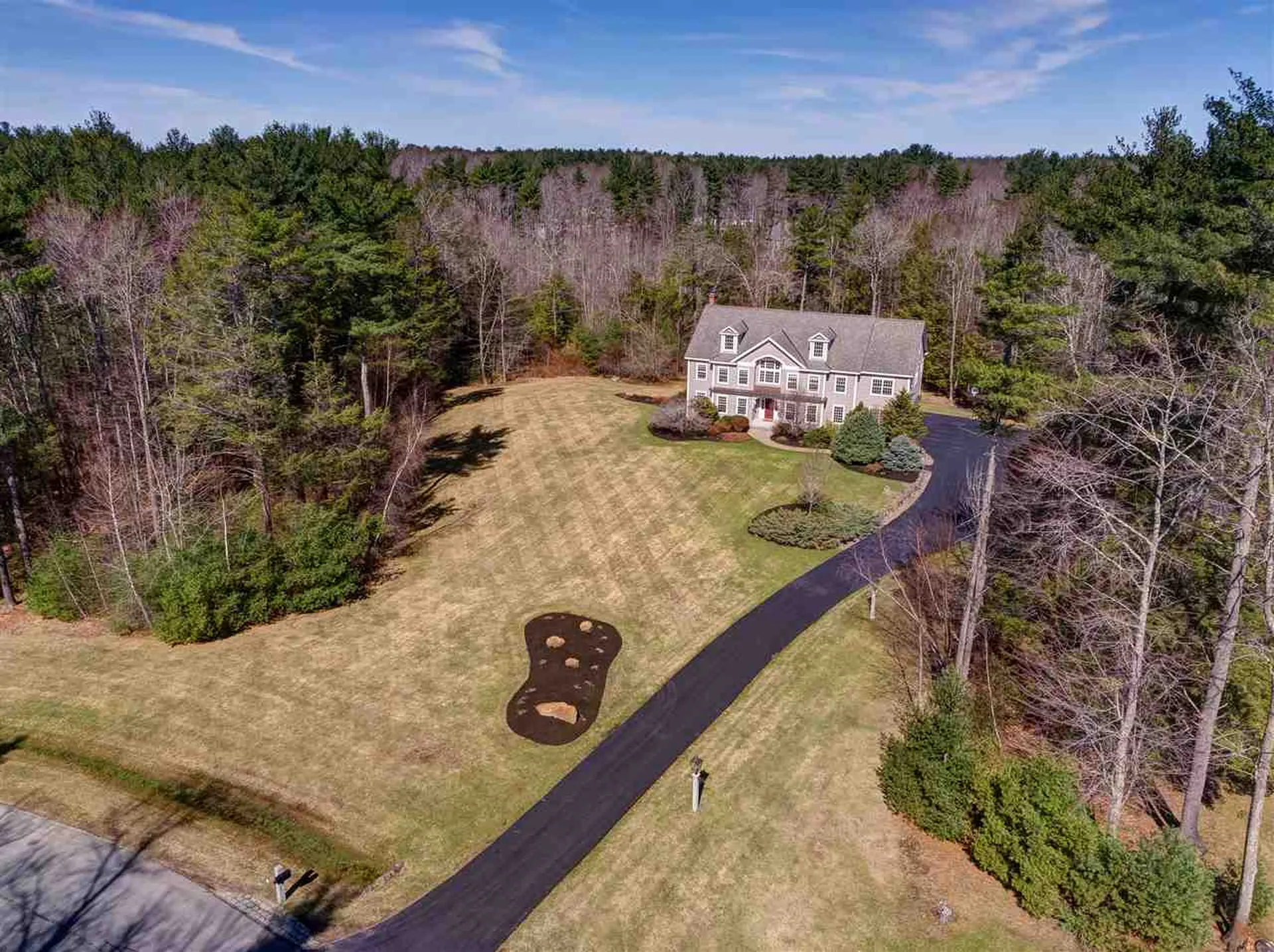 10 Squier Drive North Hampton NH 03862