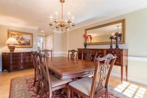 10 Squier Drive North Hampton NH 03862
