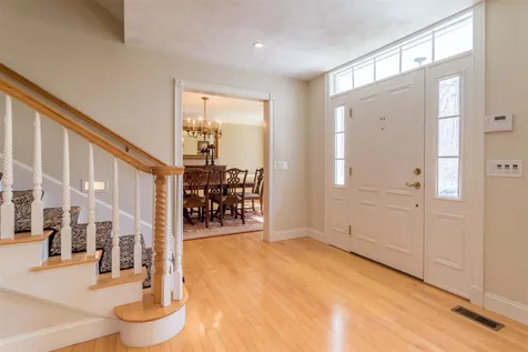 10 Squier Drive North Hampton NH 03862