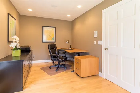 10 Squier Drive North Hampton NH 03862