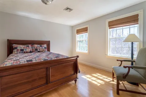 10 Squier Drive North Hampton NH 03862