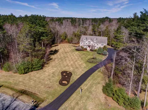 10 Squier Drive North Hampton NH 03862