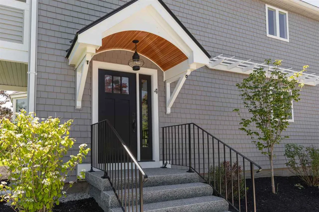 4 Highland Park Avenue Rye NH 03870