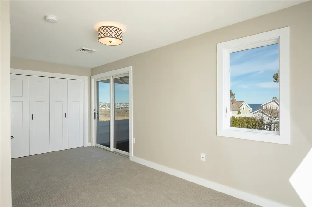 4 Highland Park Avenue Rye NH 03870