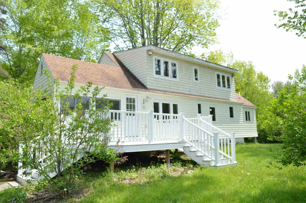 14 Bryant Road Wolfeboro NH 03894