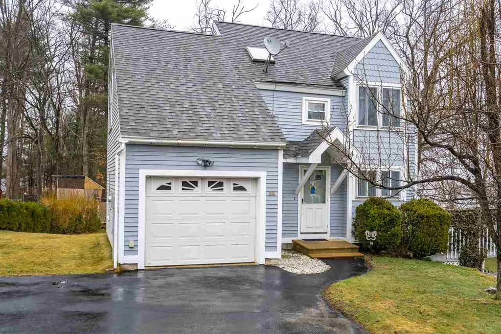 38 Hunters Village Way Manchester NH 03103