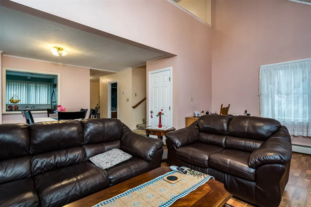 38 Hunters Village Way Manchester NH 03103