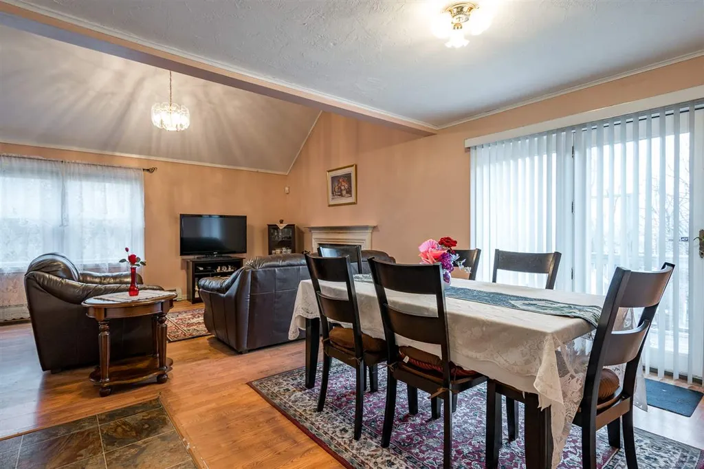38 Hunters Village Way Manchester NH 03103