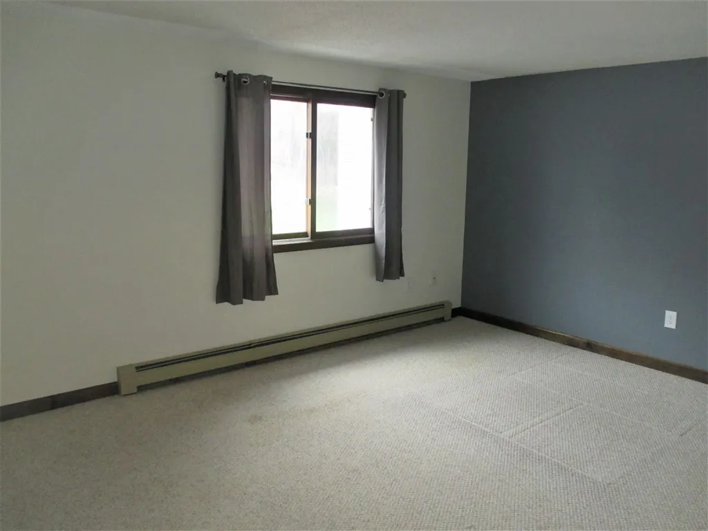 12 Cedarbrook Village Rochester NH 03867