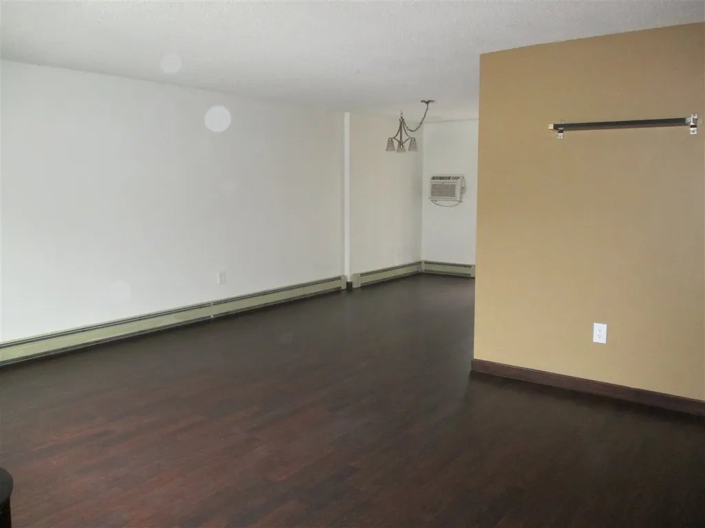 12 Cedarbrook Village Rochester NH 03867