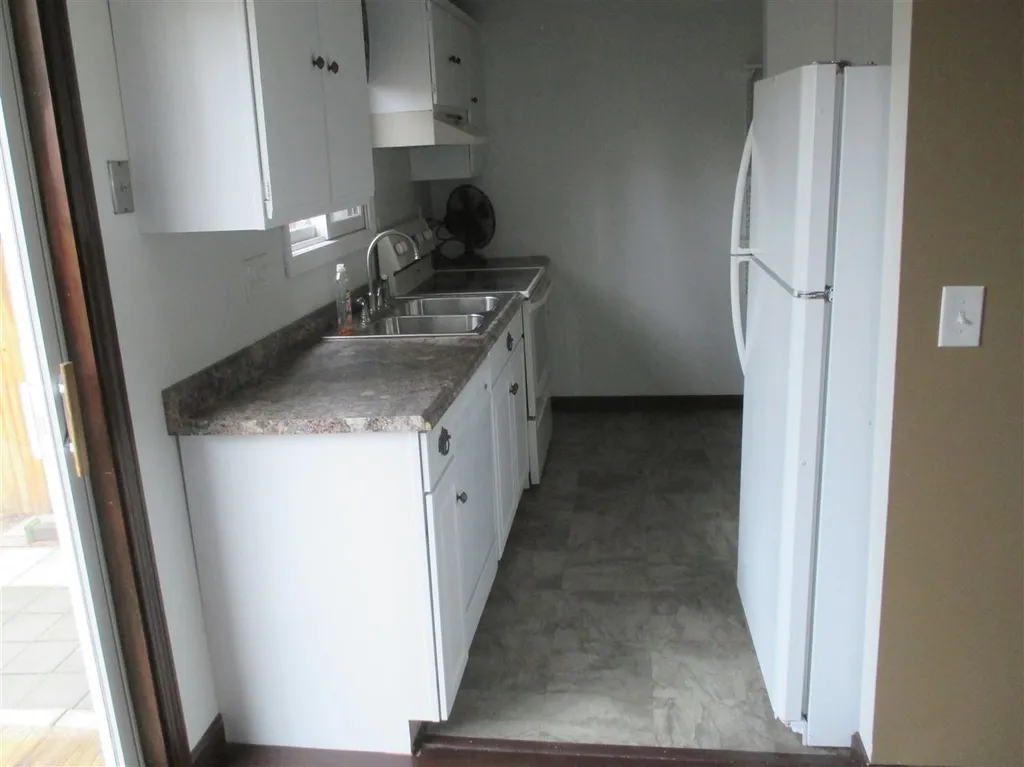 12 Cedarbrook Village Rochester NH 03867