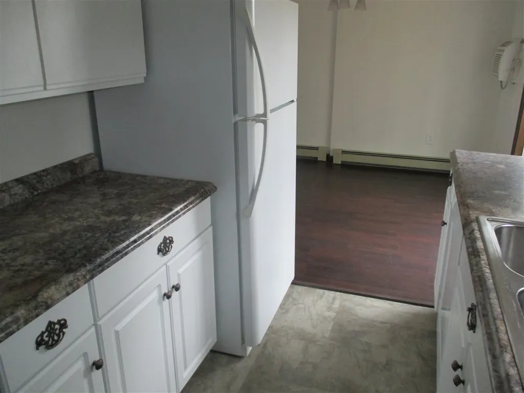 12 Cedarbrook Village Rochester NH 03867